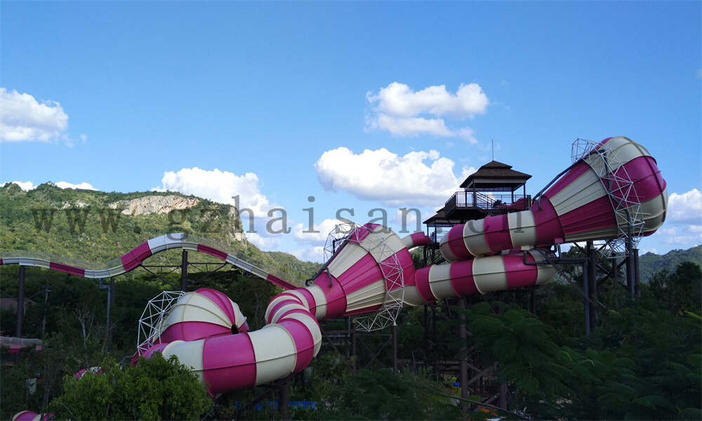 水上滑梯厂创新引领者：刺激与安全的完美结合