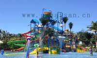 组合水滑梯，畅享水上乐趣